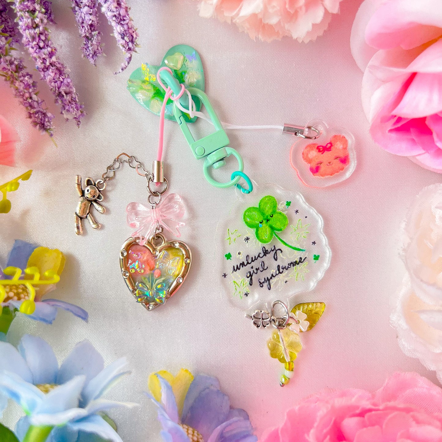 ｡ﾟᨳ   ❛ handmade keychain holders ❜ ♡ ˚⋆ 𐙚